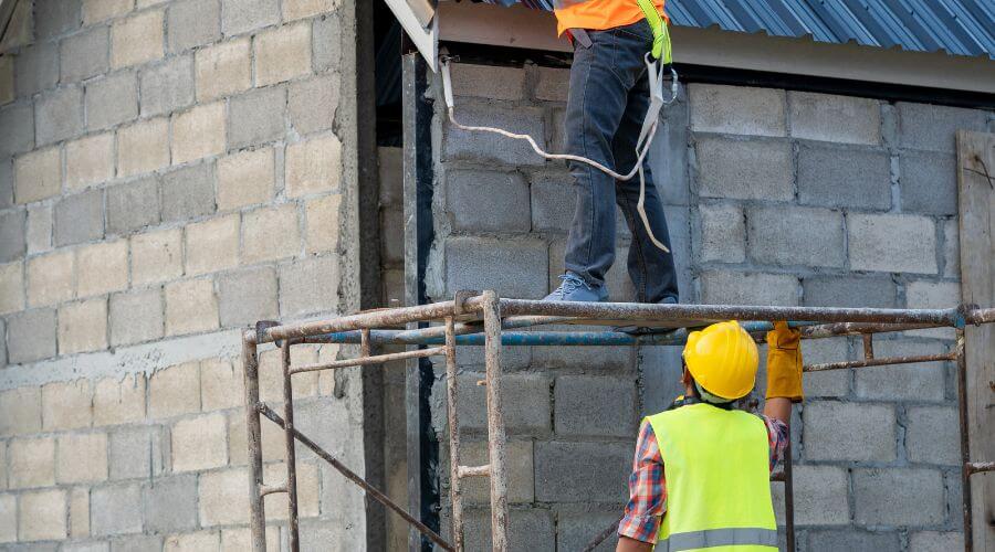 Expert Emergency Roof Repairs services in Sarcoxie, MO